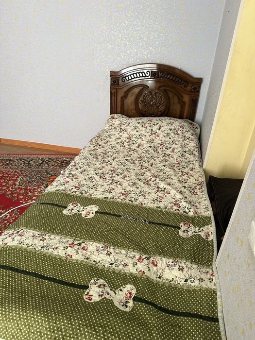 Диван шкаф сотилади