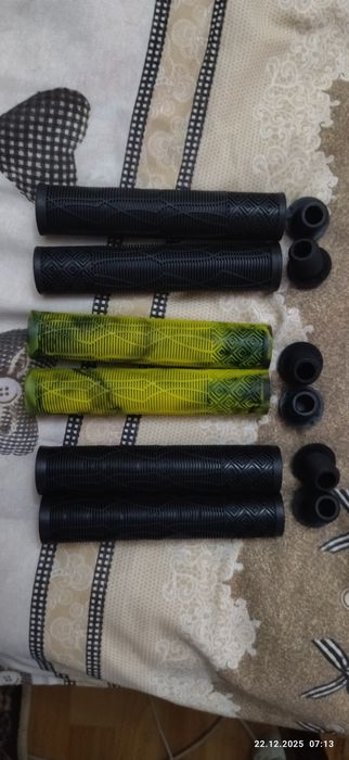 Продам грипсы новые