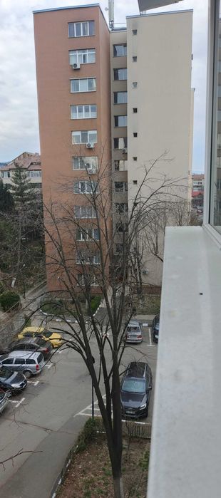Apartament 3 camere, decomandat, 2 băi, situat în zona Nord, Rm.Vâlcea