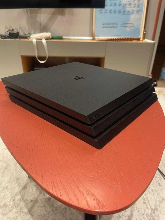 PlayStation 4 Pro 1TB + 2 DualShock | Идеальное состояние