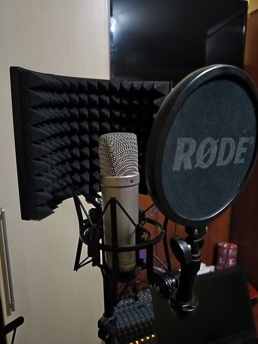 Microfon studio echipat complet