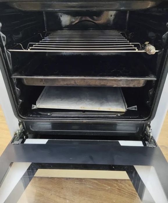 Продам газовую плиту