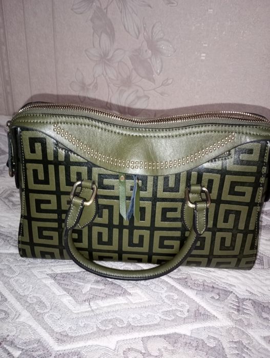 Продам сумку новую