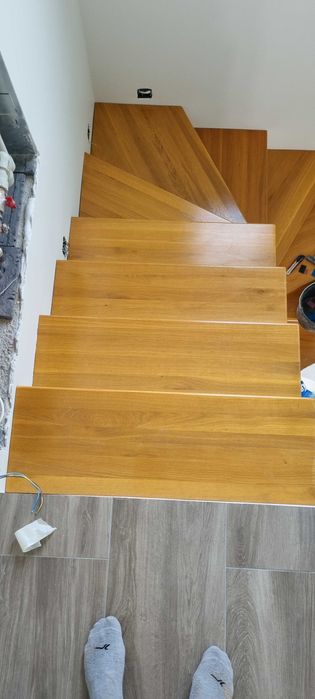 Trepte din lemn scari din lemn