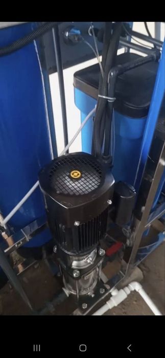 Filtrlangan suv chiqaruvchi uskuna