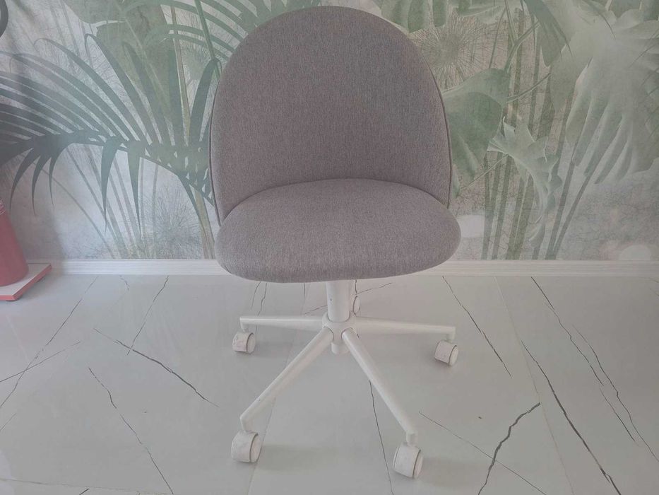 Офис столове в отлично състояние