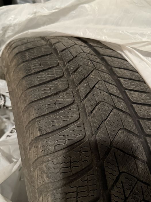 Anvelope Pirelli Sotto Zero - 245/45/18