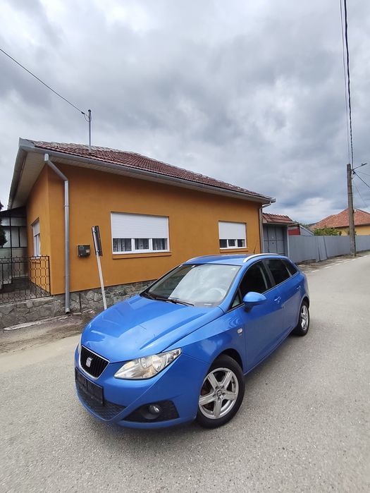 Vând Seat Ibiza 2010