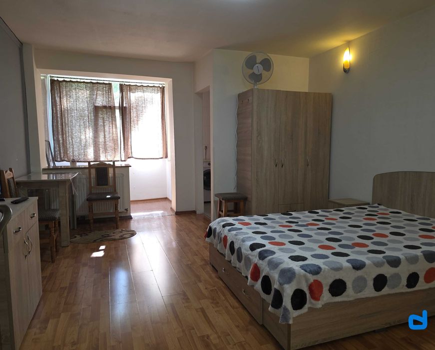 Garsoniera moderna in Craiovei / Scoala 11