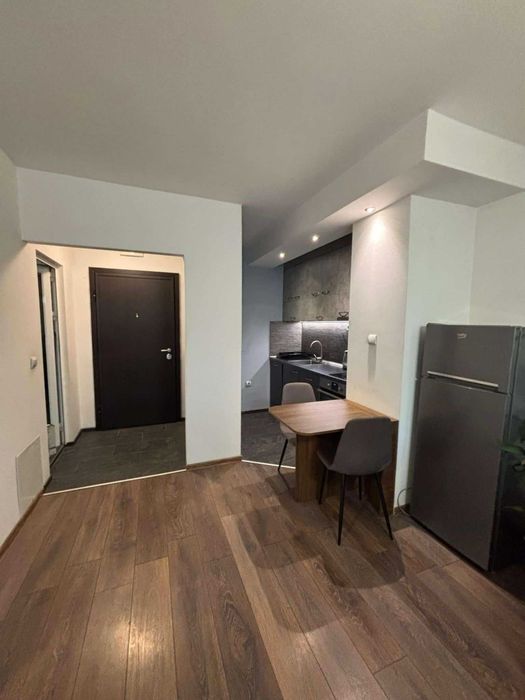 Двустаен апартамент под наем в кв. Дървеница