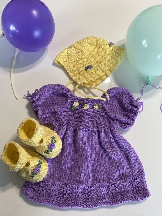 Продавам детски ръчно плетени дрешки