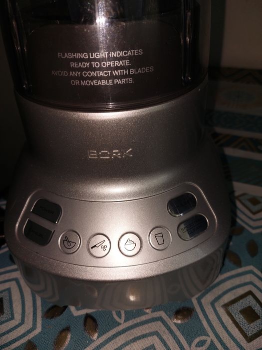 Блендер в хорошем состоянии,торг.