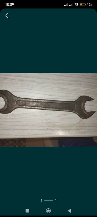Продам ключ 32 старом закалки  крепки нигнется очень крепки ключ