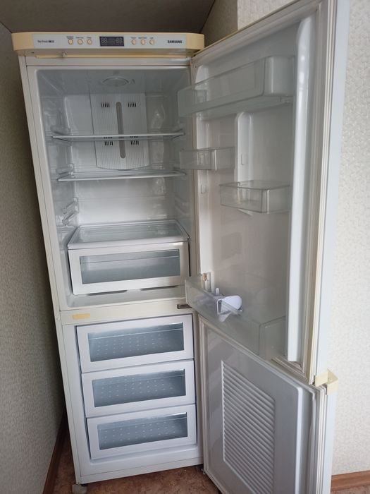 Продается холодильник