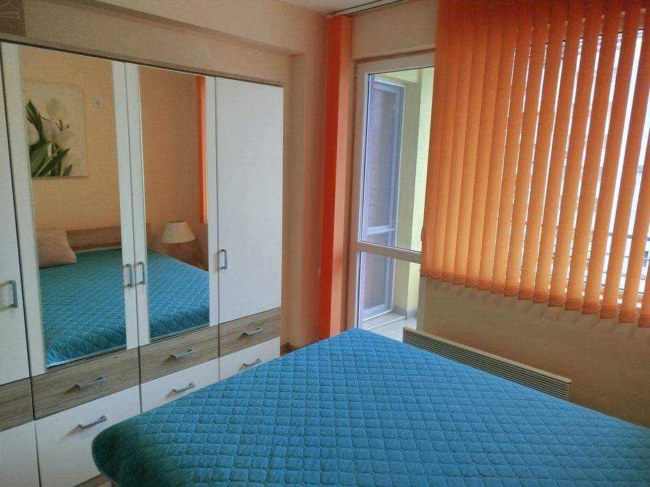 Давам под наем двустаен апартамент в славейков