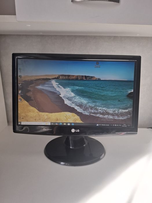 Монитор LG 19 дюйм рабочий
