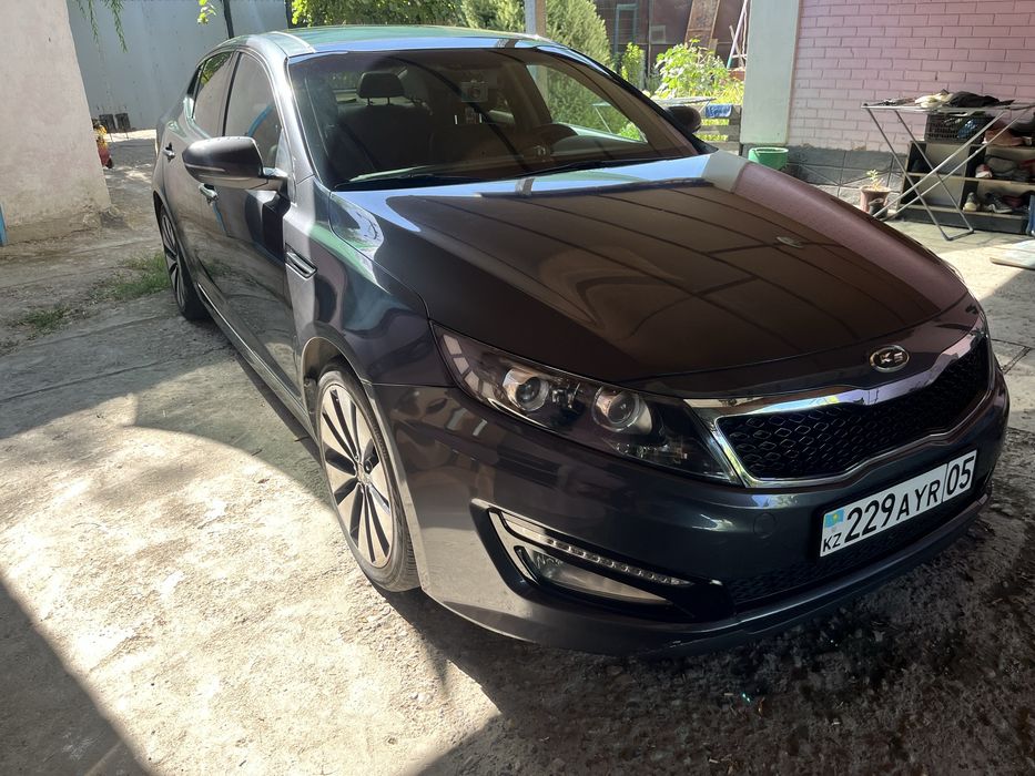 Продам машину KIA K5