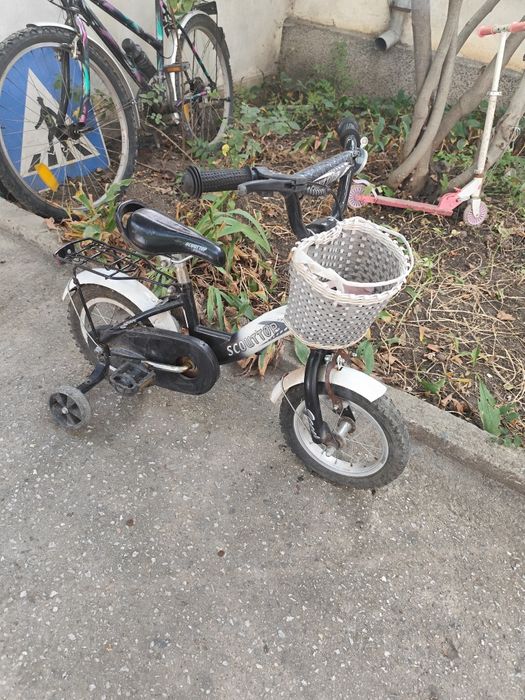 Детско колело с помощни колела