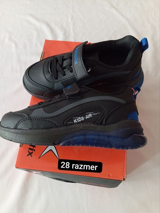 Продается кроссовки