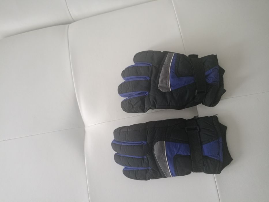 Vând mănuși pentru schi, bărbătești,mărimea L.