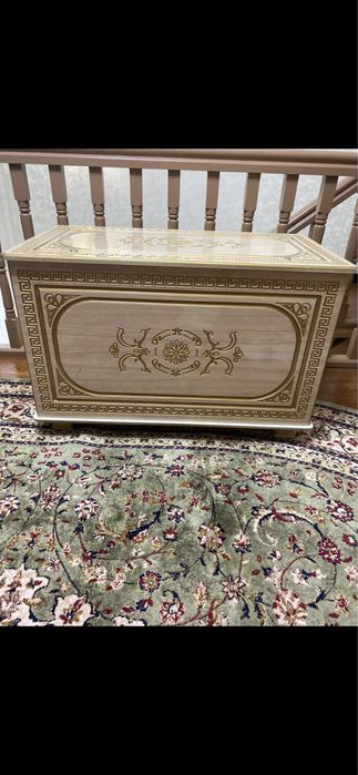 Сандык (сундук) бежевый