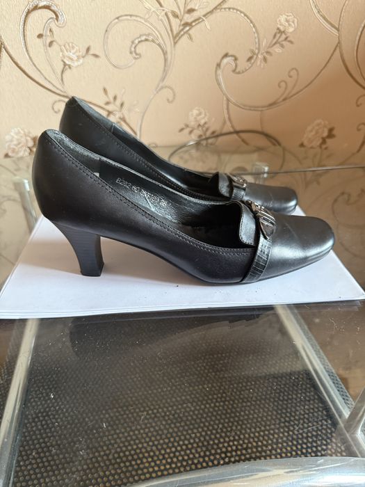 Туфли черные 2 пары