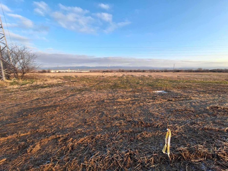 Продава се имот в с. Нови хан, обл. Софийска