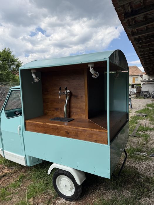 Piaggio ape prosecco van