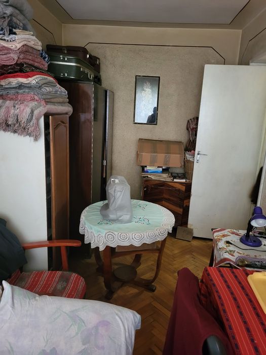 Apartament 3 camere  DECOMANDAT, etaj 1 – zona Aeroport