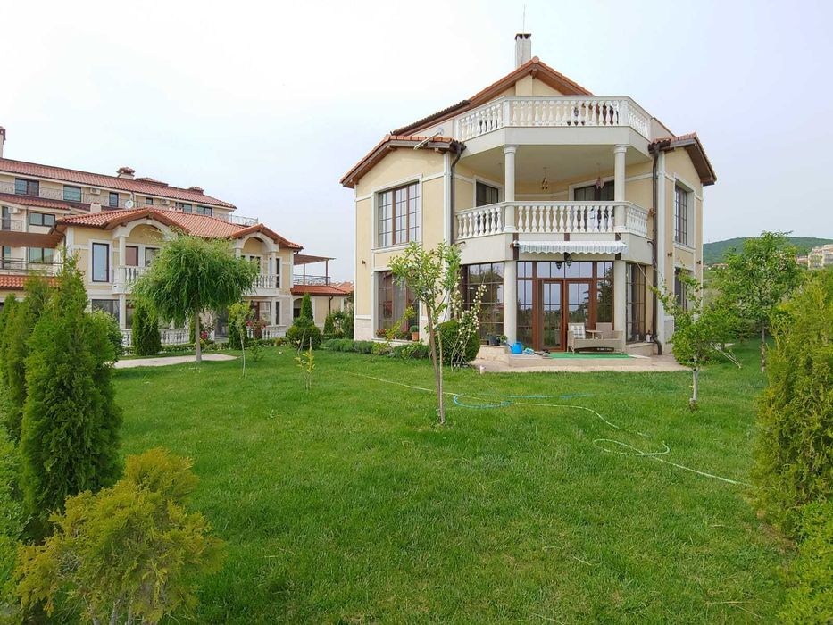 Продава се Къща в с. Кошарица, Област Бургас - 208 кв.м за 1419 €/кв.м - Снимка #16