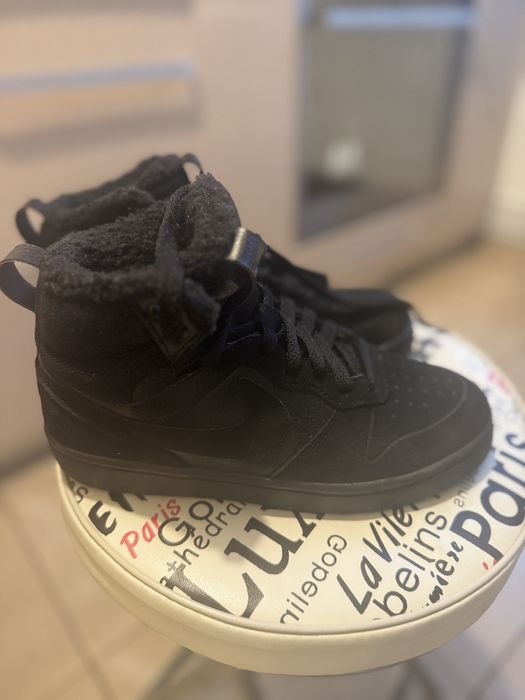 Adidasi Nike Mid-high insertie piele/blana