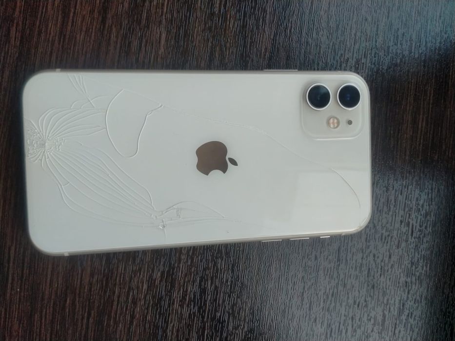 Продаи 11 айфон срочно