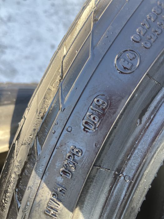 Летни Гуми 295/40/22