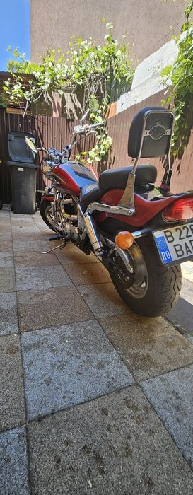 SUZUKI Marauder  800