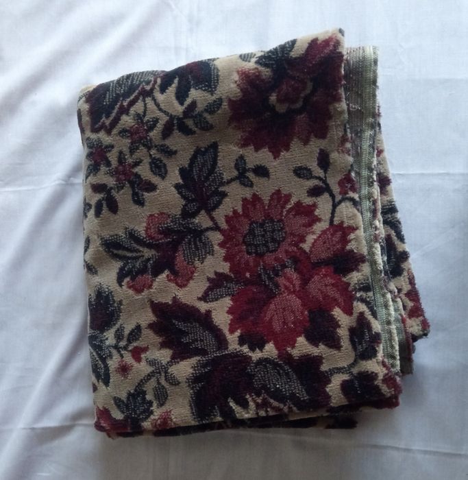 Покривка за маса от социализма