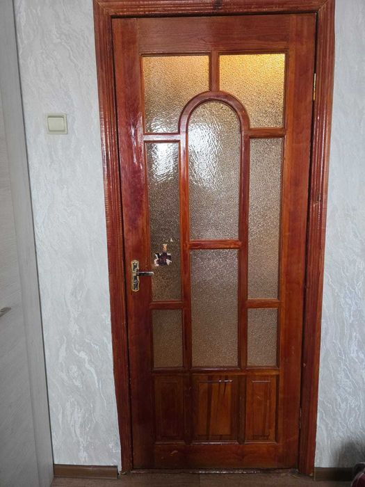 Продам двери, б/у