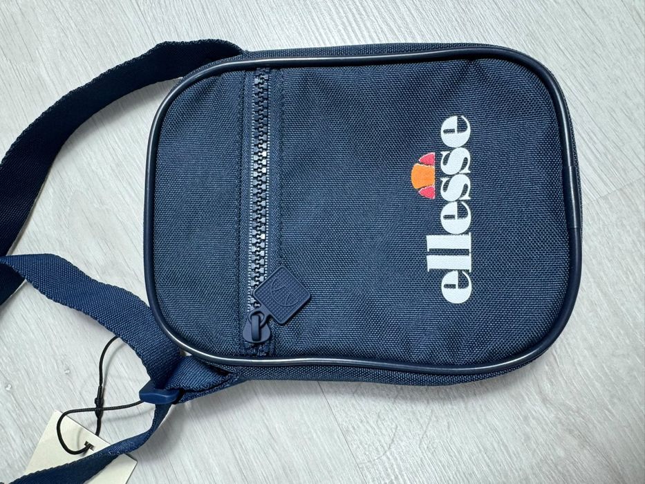 Borseta Ellesse.