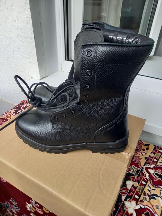 Берцы зимние и летние продам