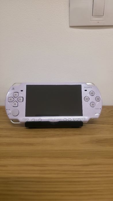 Sony PSP 2000, Modat, 550 jocuri,  9 în 1,  gata de joacă