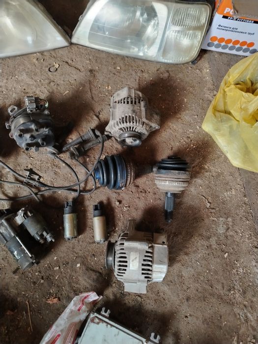 Продам запчасти на Хонду Црв