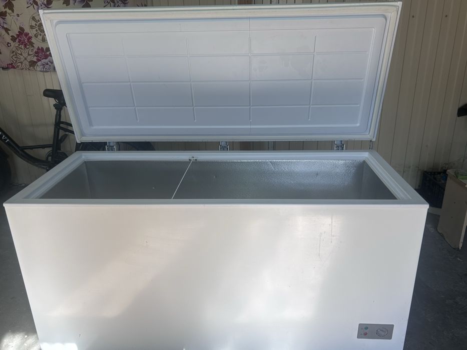 Продам морозильник