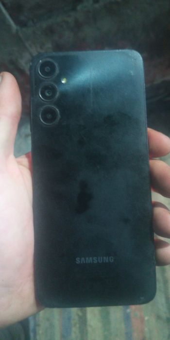 Vând telefon Samsung fucționeaza  foarte bine