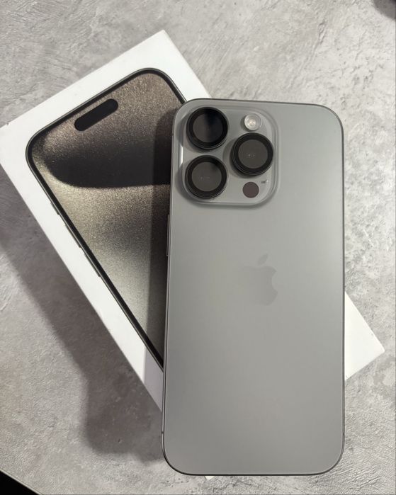 IPhone 15 Pro продается