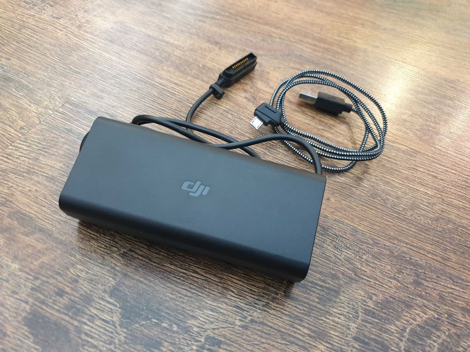 Дрон DJI Mavic Air, Model U11X, като нов, малко използван, 4K видео