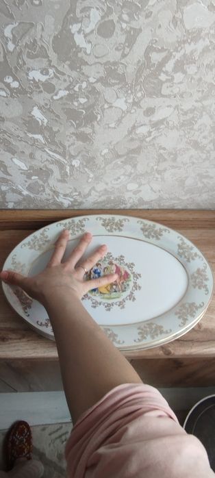 Овальные мадонна тарелки