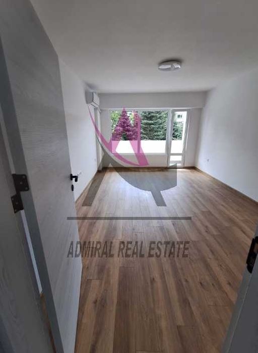 Продава се Четиристаен апартамент в Варна, Цветен квартал - 82 кв.м за 2317 €/кв.м - Снимка #4