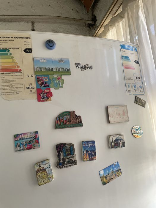 Muzlatgich sotiladi srochna