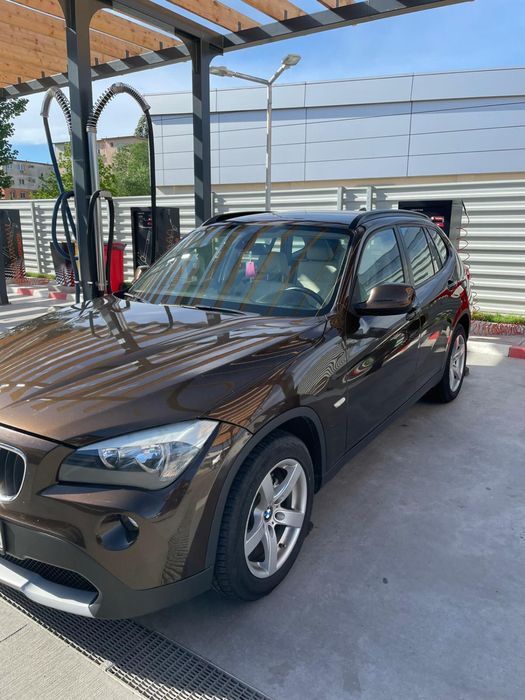 Vand BMW X 1  ~ pretul este usor negociabil