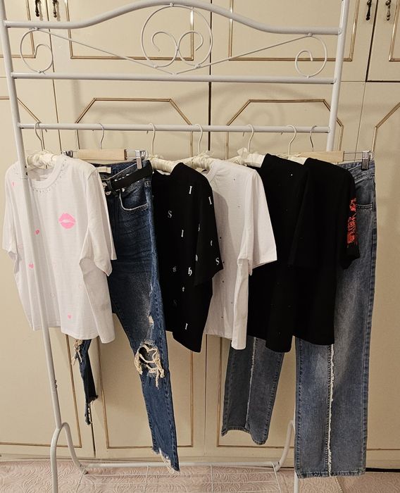 Тениски в бяло и черно