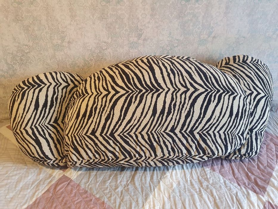 Подушка оригинальная  мягкая в виде кошачьей мордочки